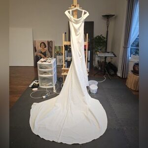 NWT DAVID’S BRIDAL Mermaid Off-The-Shoulder Crepe Wedding Dress Sz 14